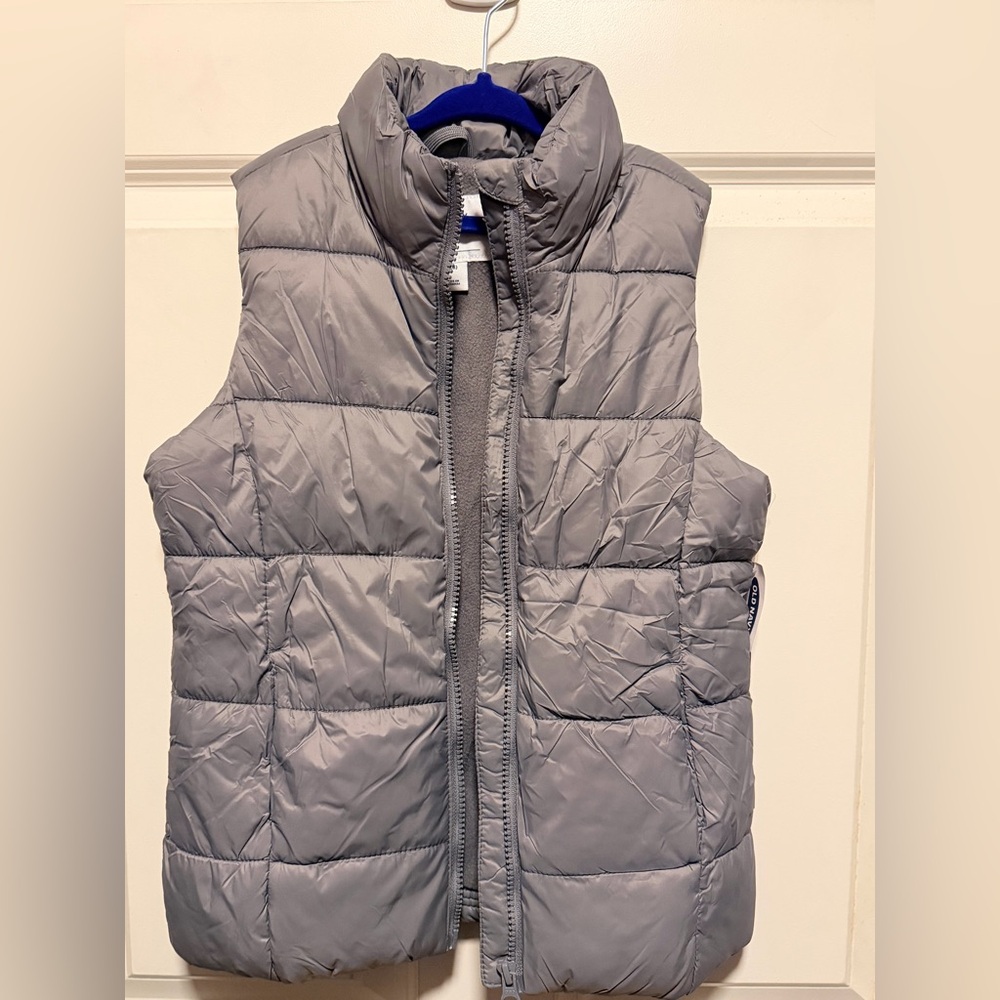 Old Navy Gray Quilted Puffer Vest for Kids - Light Gray